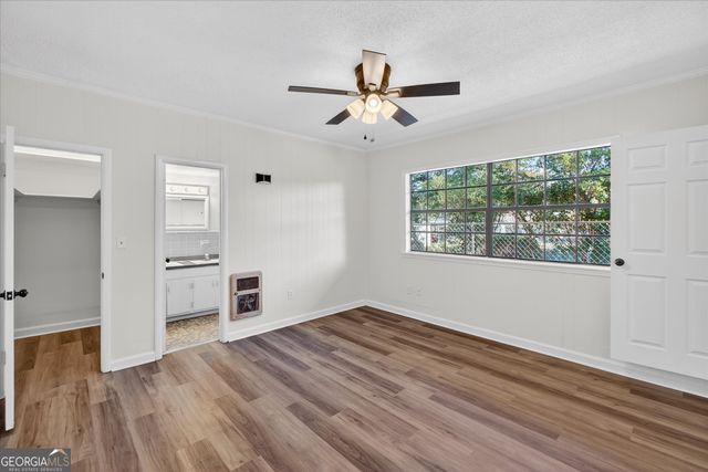 370 S 6th Street, Jesup, GA 31545