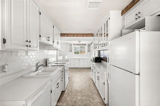 201 Monte Vista, Hemet, CA 92544