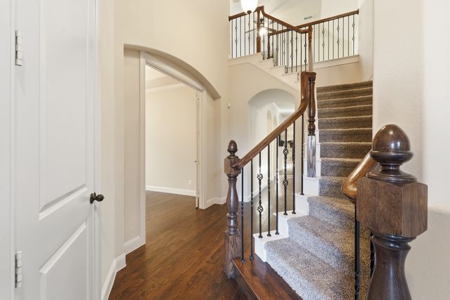 4366 Vineyard Creek Drive, Grapevine, TX 76051