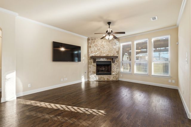 4366 Vineyard Creek Drive, Grapevine, TX 76051