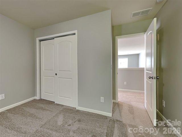 9425 Hartington Place, Charlotte, NC 28269