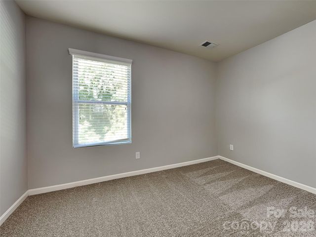 9425 Hartington Place, Charlotte, NC 28269