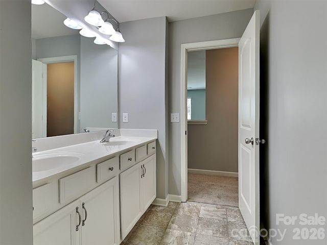 9425 Hartington Place, Charlotte, NC 28269