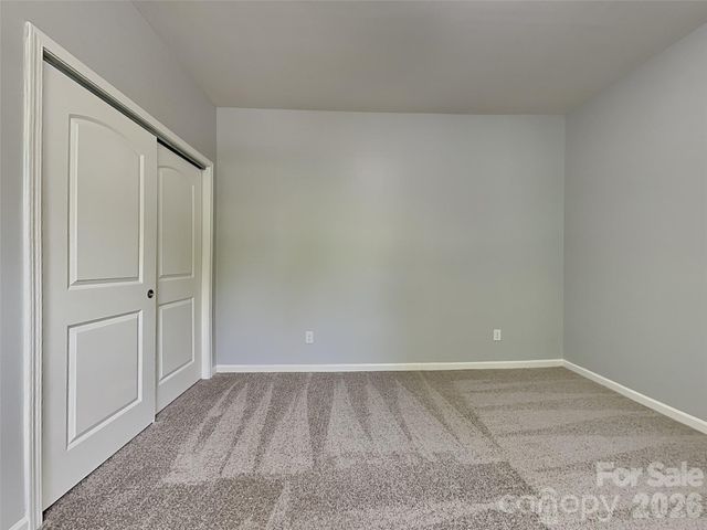 9425 Hartington Place, Charlotte, NC 28269