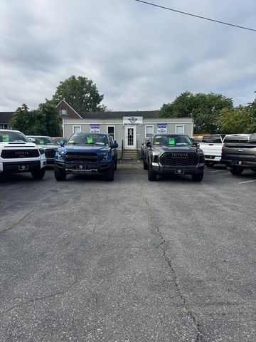 639 Rogers St, Lowell, MA 01852