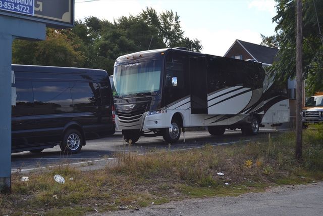 639 Rogers St, Lowell, MA 01852