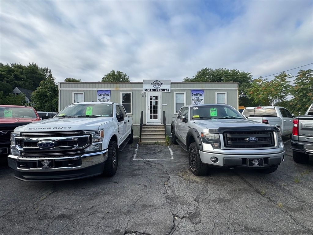 639 Rogers St, Lowell, MA 01852