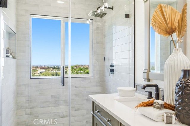 21041 Skylark, Lake Forest (el Toro), CA 92630