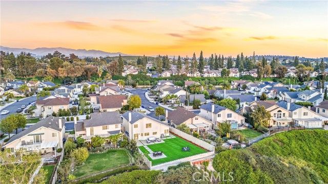 21041 Skylark, Lake Forest (el Toro), CA 92630