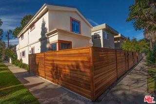 2515 Ocean Avenue, Venice, CA 90291