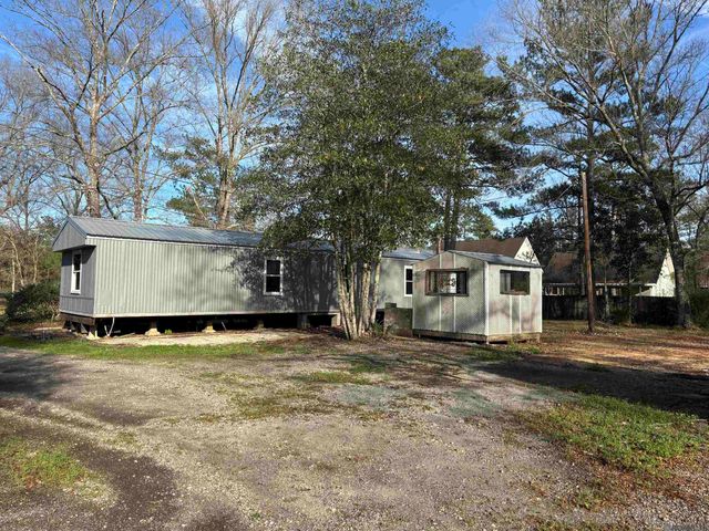 24510 La 42 Hwy, Holden, LA 70744