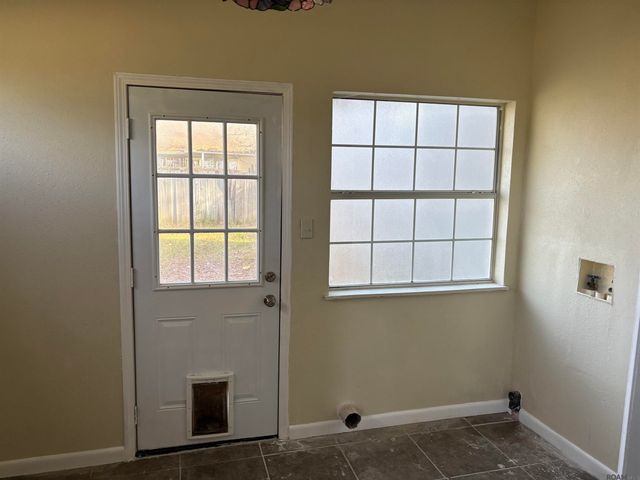 24510 La 42 Hwy, Holden, LA 70744