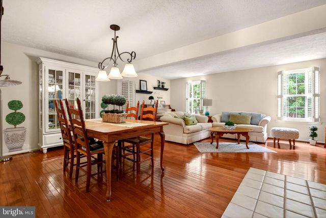 77 DORCHESTER CIR, Marlton, NJ 08053
