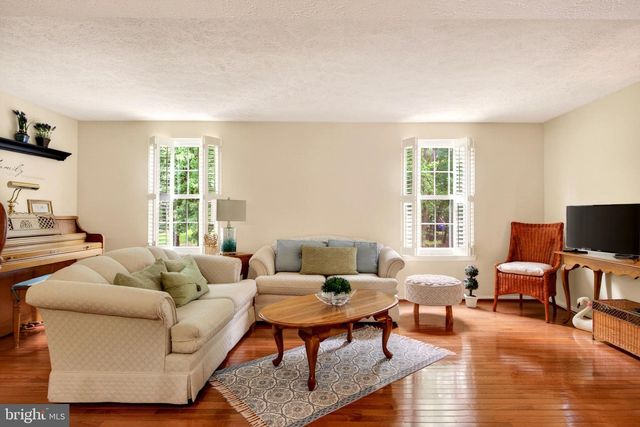 77 DORCHESTER CIR, Marlton, NJ 08053