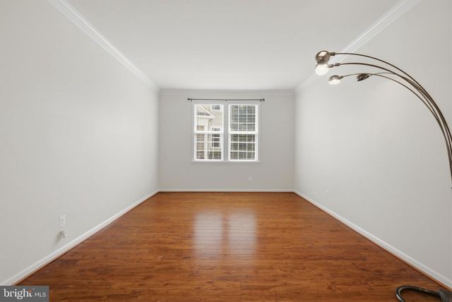 20920 ASHBURN HEIGHTS DR, Ashburn, VA 20148