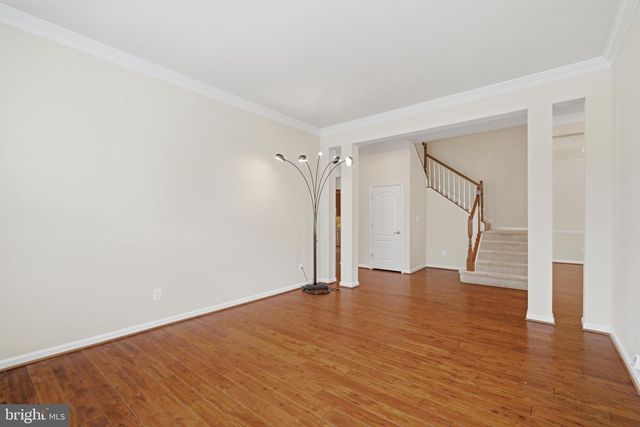 20920 ASHBURN HEIGHTS DR, Ashburn, VA 20148