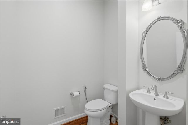 20920 ASHBURN HEIGHTS DR, Ashburn, VA 20148