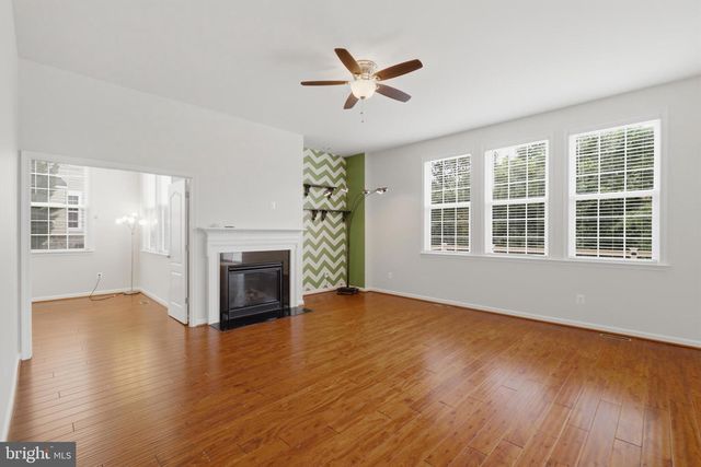 20920 ASHBURN HEIGHTS DR, Ashburn, VA 20148