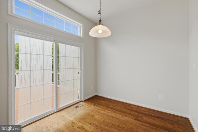 20920 ASHBURN HEIGHTS DR, Ashburn, VA 20148