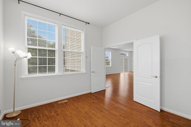 20920 ASHBURN HEIGHTS DR, Ashburn, VA 20148