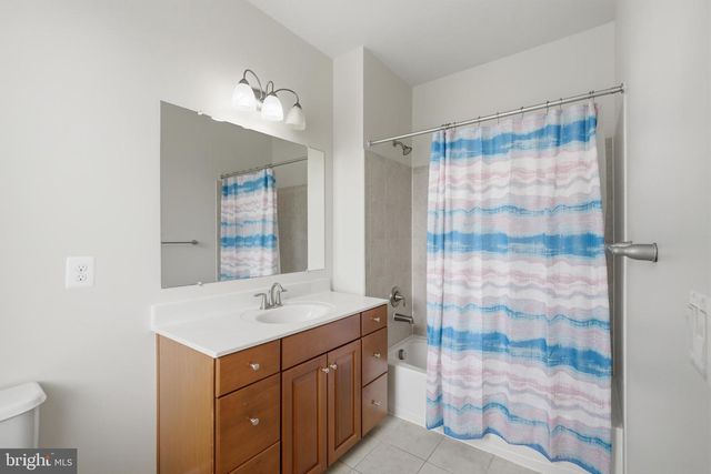 20920 ASHBURN HEIGHTS DR, Ashburn, VA 20148