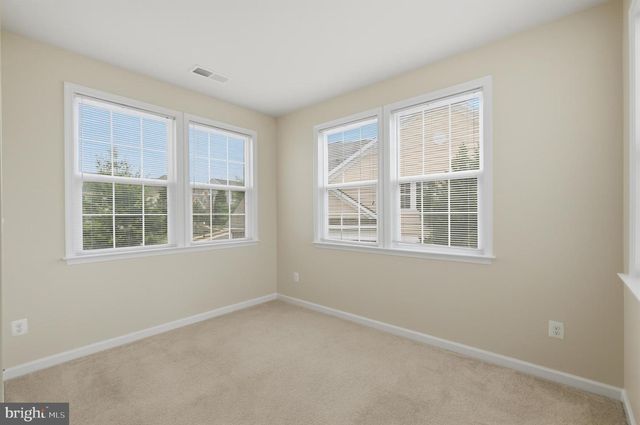 20920 ASHBURN HEIGHTS DR, Ashburn, VA 20148