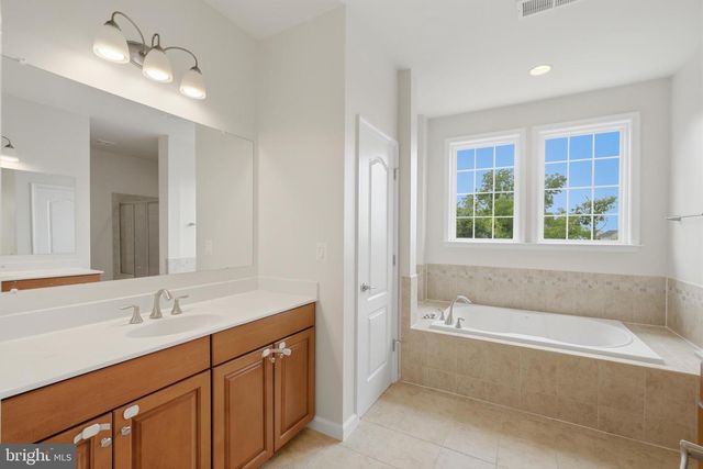 20920 ASHBURN HEIGHTS DR, Ashburn, VA 20148