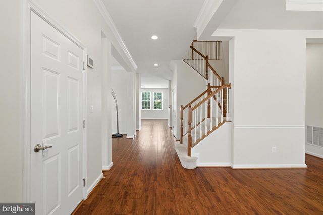 20920 ASHBURN HEIGHTS DR, Ashburn, VA 20148