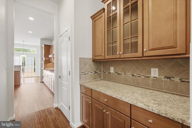 20920 ASHBURN HEIGHTS DR, Ashburn, VA 20148
