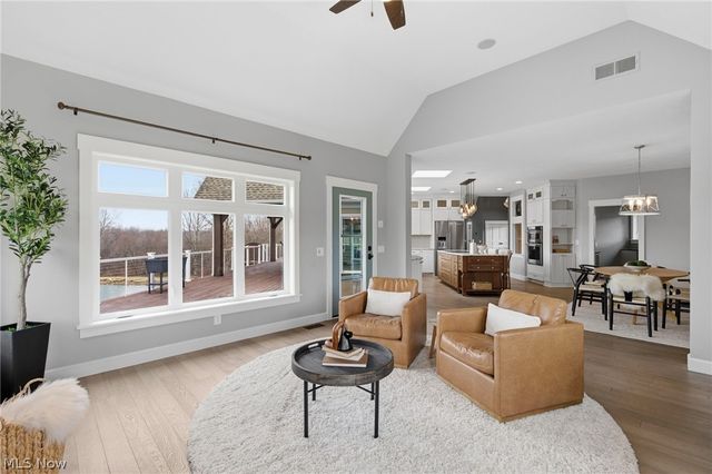 2197 S Medina Line Road, Wadsworth, OH 44281