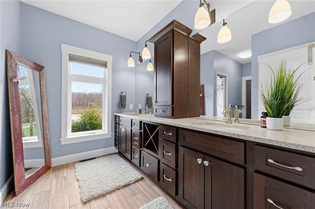 2197 S Medina Line Road, Wadsworth, OH 44281