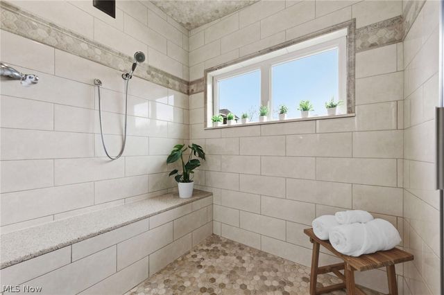 2197 S Medina Line Road, Wadsworth, OH 44281