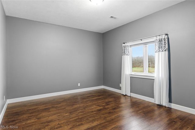 2197 S Medina Line Road, Wadsworth, OH 44281