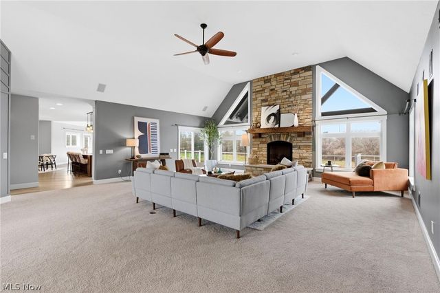 2197 S Medina Line Road, Wadsworth, OH 44281