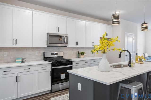 6408 Sanford Springs Cv, Midlothian, VA 23112