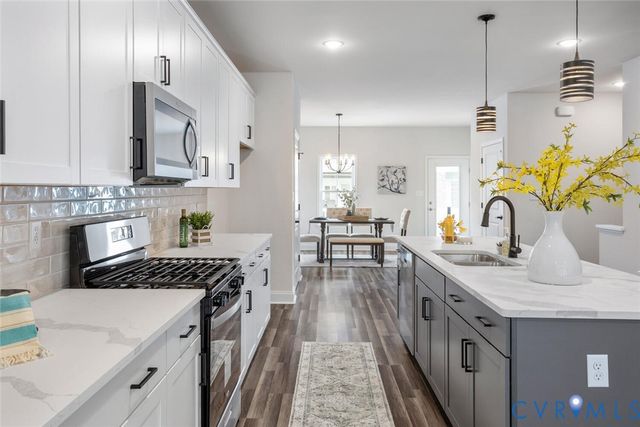 6408 Sanford Springs Cv, Midlothian, VA 23112