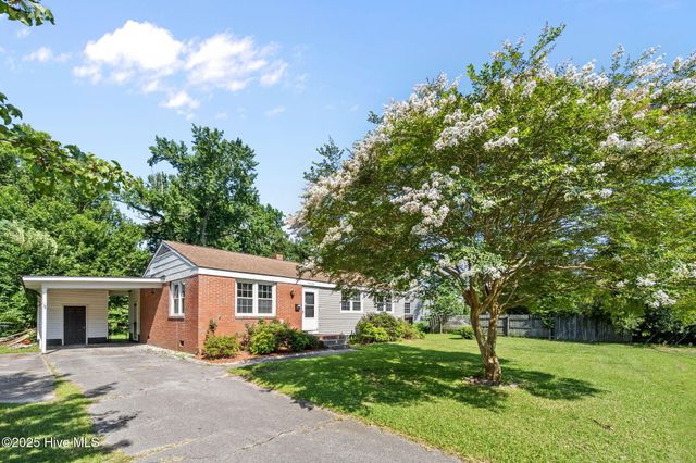 708 Barn Street, Jacksonville, NC 28540