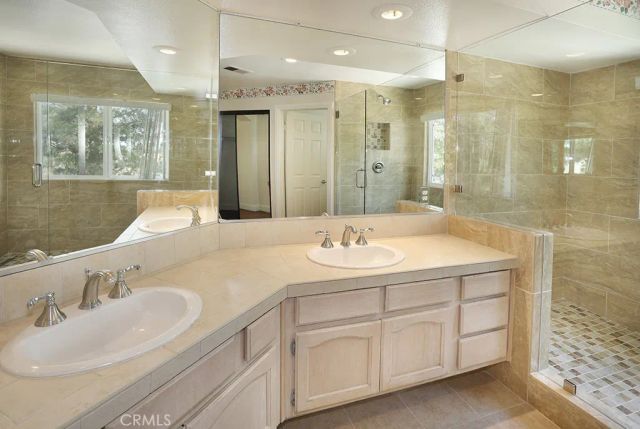 21171 Foxtail, Mission Viejo, CA 92692