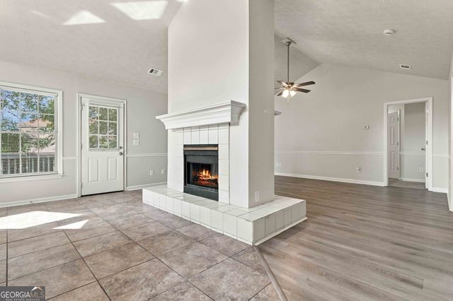 4215 Fox Chase Drive, Loganville, GA 30052