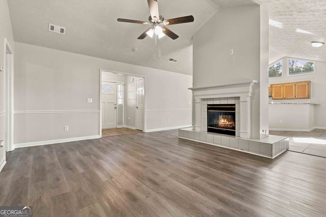 4215 Fox Chase Drive, Loganville, GA 30052
