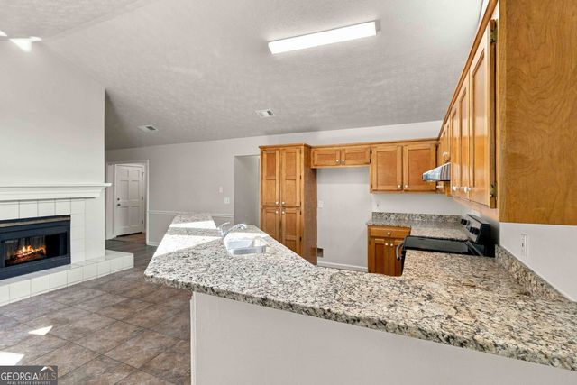 4215 Fox Chase Drive, Loganville, GA 30052
