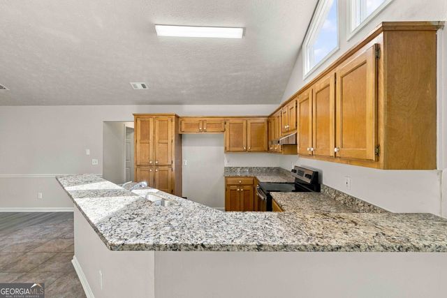 4215 Fox Chase Drive, Loganville, GA 30052