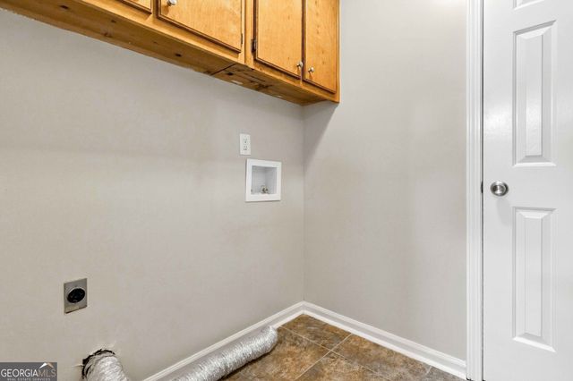 4215 Fox Chase Drive, Loganville, GA 30052