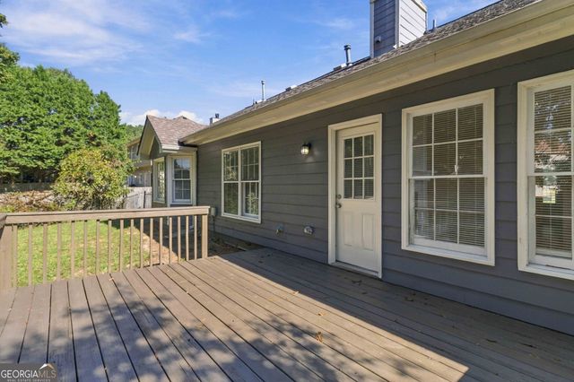 4215 Fox Chase Drive, Loganville, GA 30052