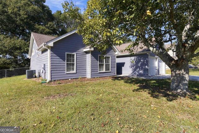 4215 Fox Chase Drive, Loganville, GA 30052