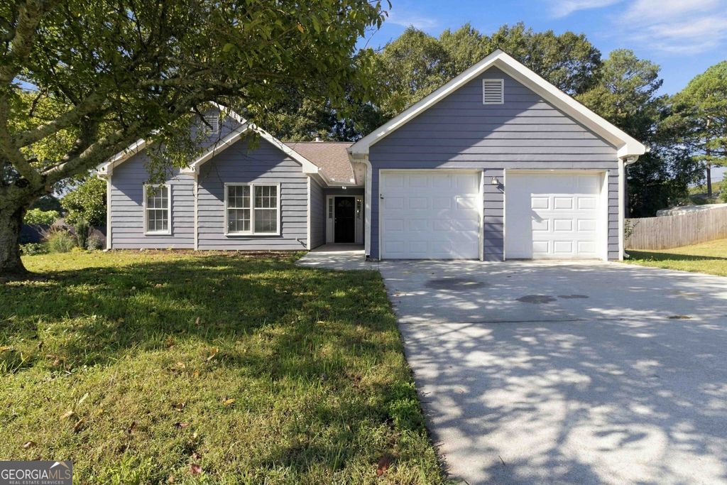 4215 Fox Chase Drive, Loganville, GA 30052