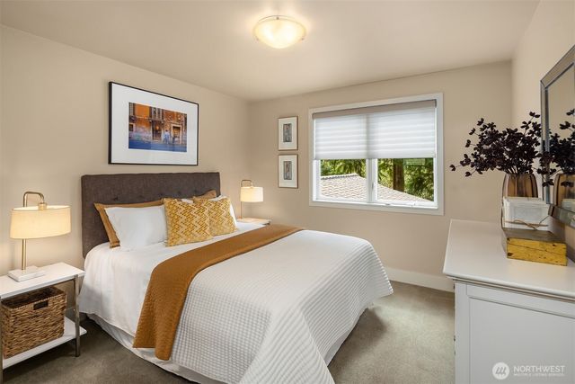 25137 SE Mirrormont Place, Issaquah, WA 98027