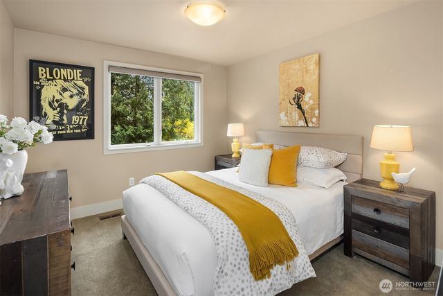 25137 SE Mirrormont Place, Issaquah, WA 98027