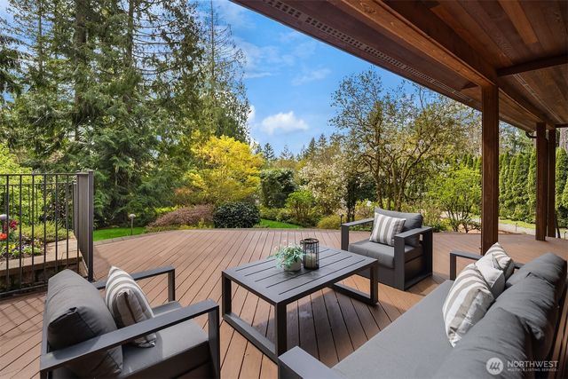 25137 SE Mirrormont Place, Issaquah, WA 98027
