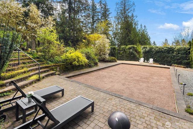 25137 SE Mirrormont Place, Issaquah, WA 98027